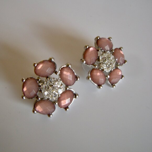 Rhinestone And Pink Flowers Pierced Earrings - Silver tone - Picture 4 of 4